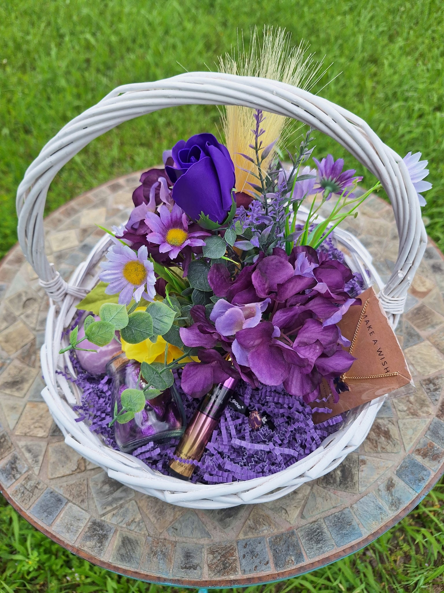 Medium Gift Basket